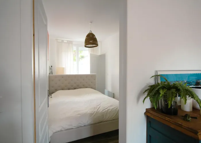 Appartement Avec Terrasse Privee, Plage A Pied